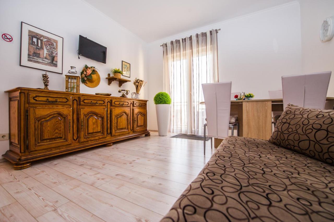 Apartments Nino Подстрана Экстерьер фото